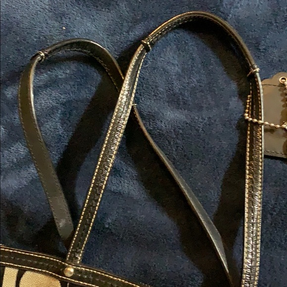 Handbag - Picture 2 of 5
